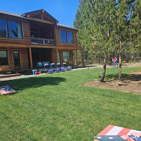 Beautiful Riverfront Near Mt Bachelor With Hot Tub Bend Exteriör bild